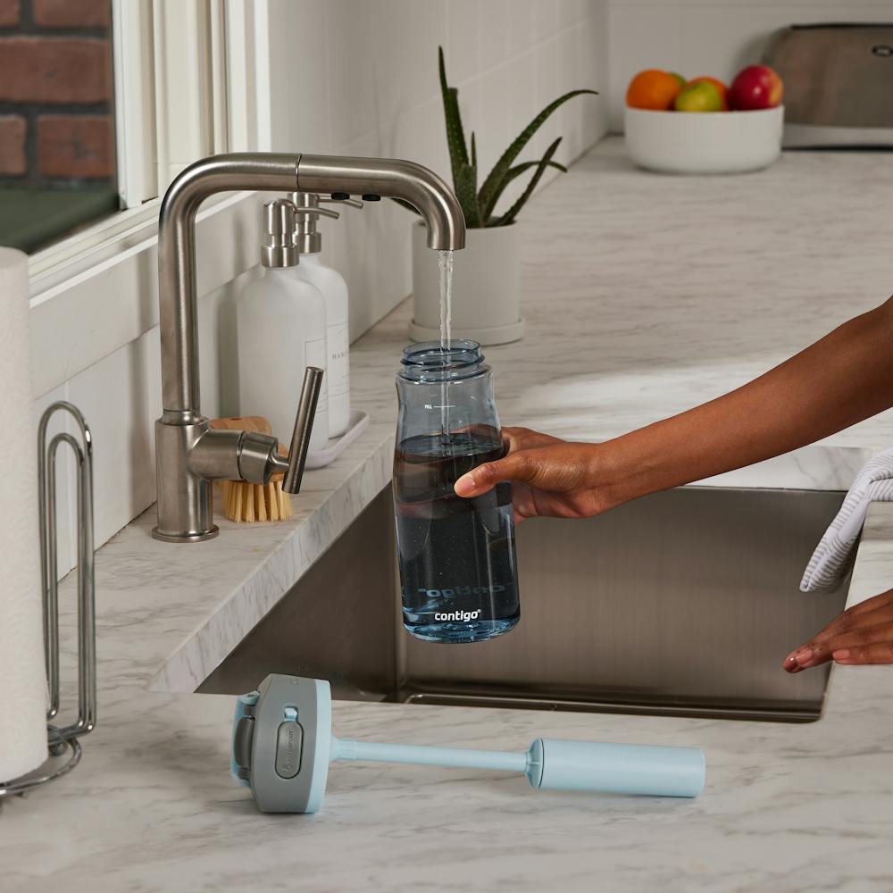 Contigo® Wells Plastic Filter Water Bottle with AUTOSPOUT® Straw Lid, 32 Oz. - Dark Ice